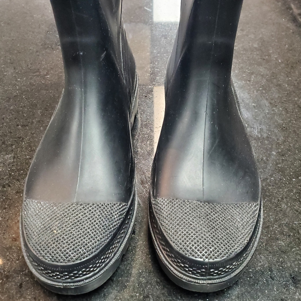 Burberry Women's Black Rain Boots - Picture 6 of 12